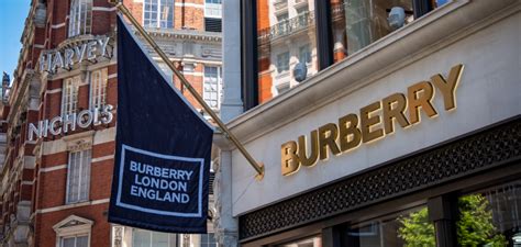 Burberry digital marketing